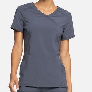 Cherokee infinity scrub set size small